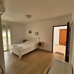 Pali's & Guest house Torre Pali