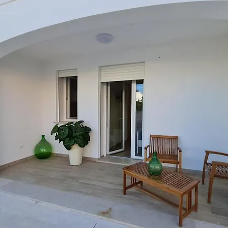 Guest house Pali's &