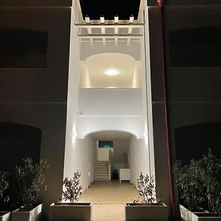 Pali's & Guest house *